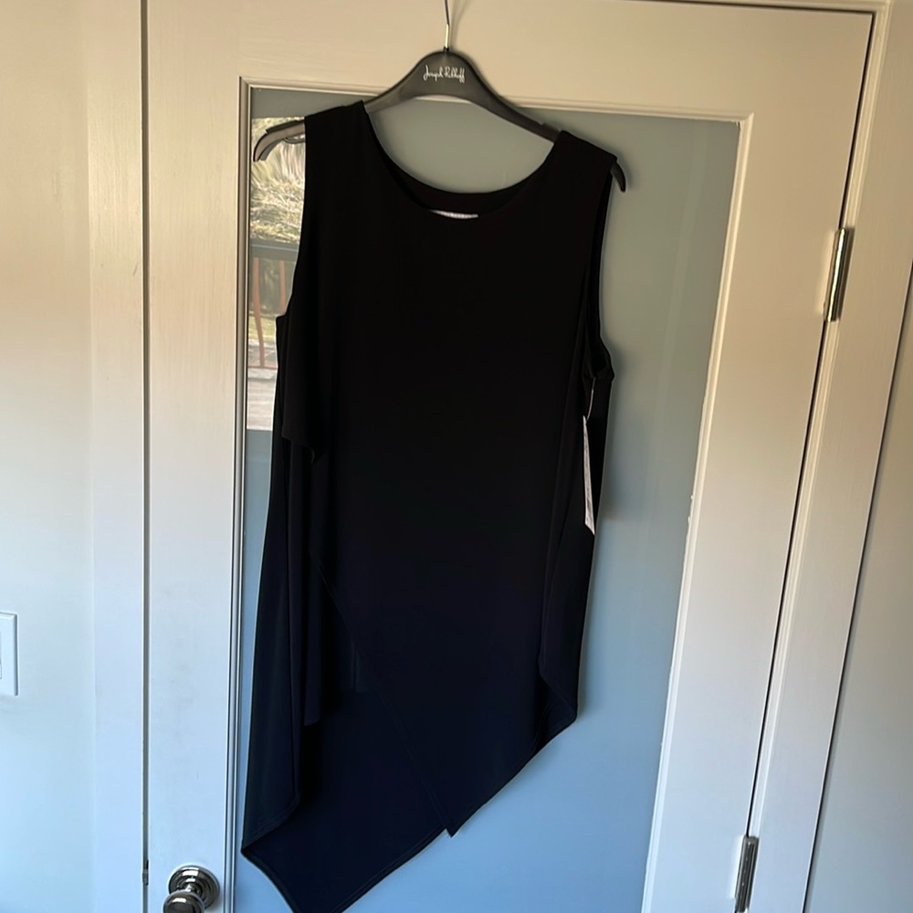 Joseph Ribkoff Black tunic top BNWT. Super chic asymmetrical hem.
